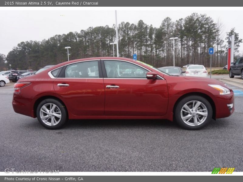 Cayenne Red / Charcoal 2015 Nissan Altima 2.5 SV