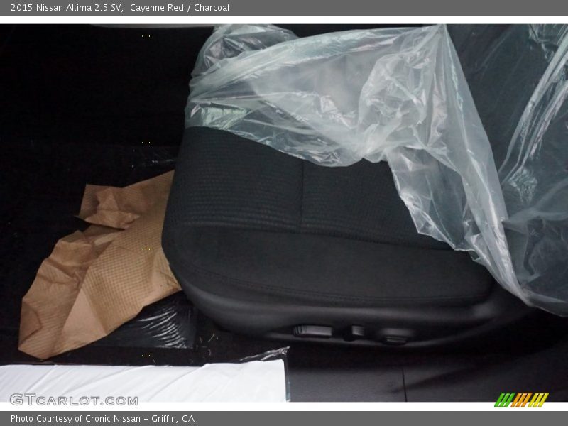 Cayenne Red / Charcoal 2015 Nissan Altima 2.5 SV