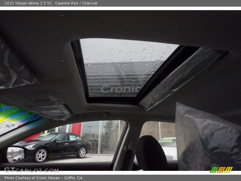 Cayenne Red / Charcoal 2015 Nissan Altima 2.5 SV