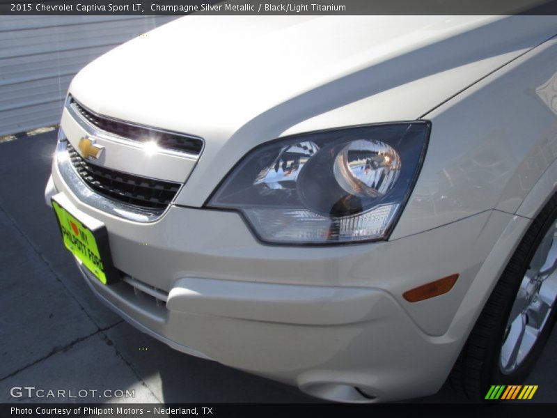 Champagne Silver Metallic / Black/Light Titanium 2015 Chevrolet Captiva Sport LT