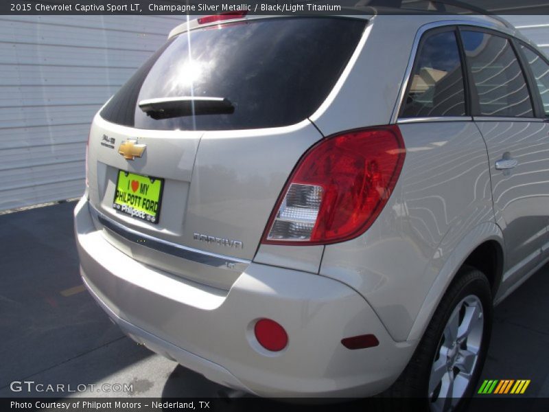 Champagne Silver Metallic / Black/Light Titanium 2015 Chevrolet Captiva Sport LT