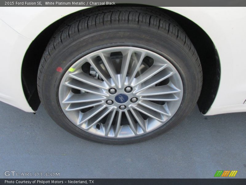 White Platinum Metallic / Charcoal Black 2015 Ford Fusion SE