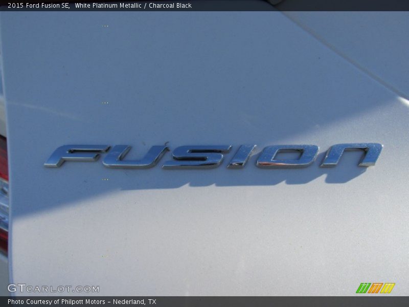 White Platinum Metallic / Charcoal Black 2015 Ford Fusion SE