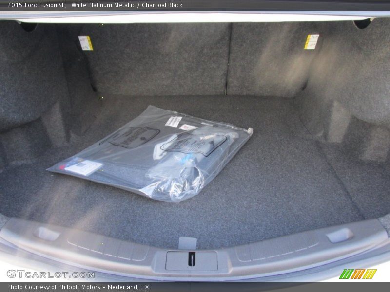 White Platinum Metallic / Charcoal Black 2015 Ford Fusion SE