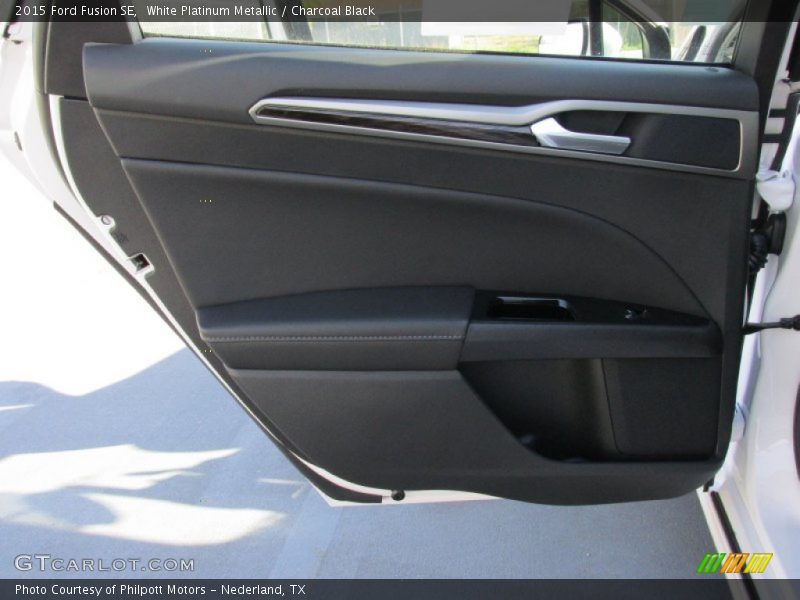 White Platinum Metallic / Charcoal Black 2015 Ford Fusion SE