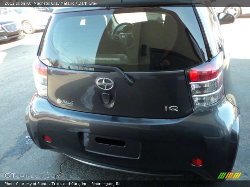 Magnetic Gray Metallic / Dark Gray 2012 Scion iQ