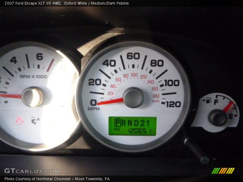 Oxford White / Medium/Dark Pebble 2007 Ford Escape XLT V6 4WD