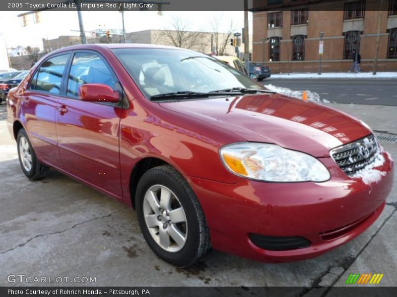 Front 3/4 View of 2005 Corolla LE
