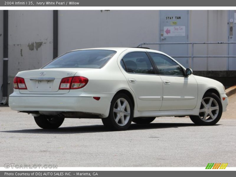 Ivory White Pearl / Willow 2004 Infiniti I 35