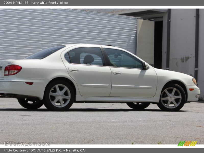Ivory White Pearl / Willow 2004 Infiniti I 35