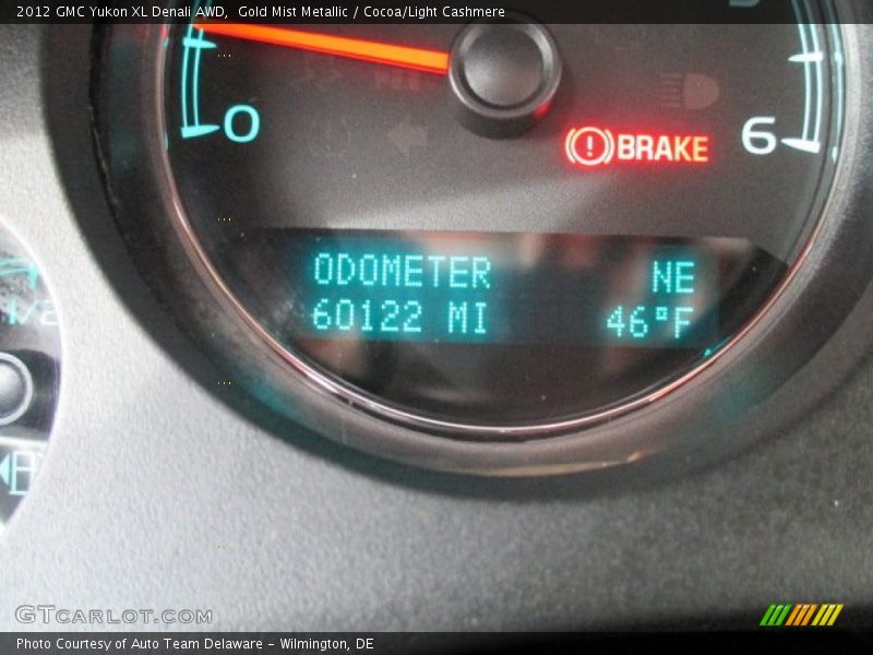 Gold Mist Metallic / Cocoa/Light Cashmere 2012 GMC Yukon XL Denali AWD