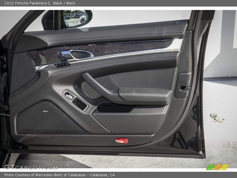 Door Panel of 2012 Panamera S