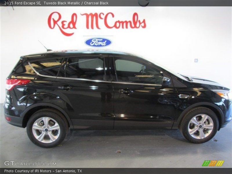 Tuxedo Black Metallic / Charcoal Black 2015 Ford Escape SE