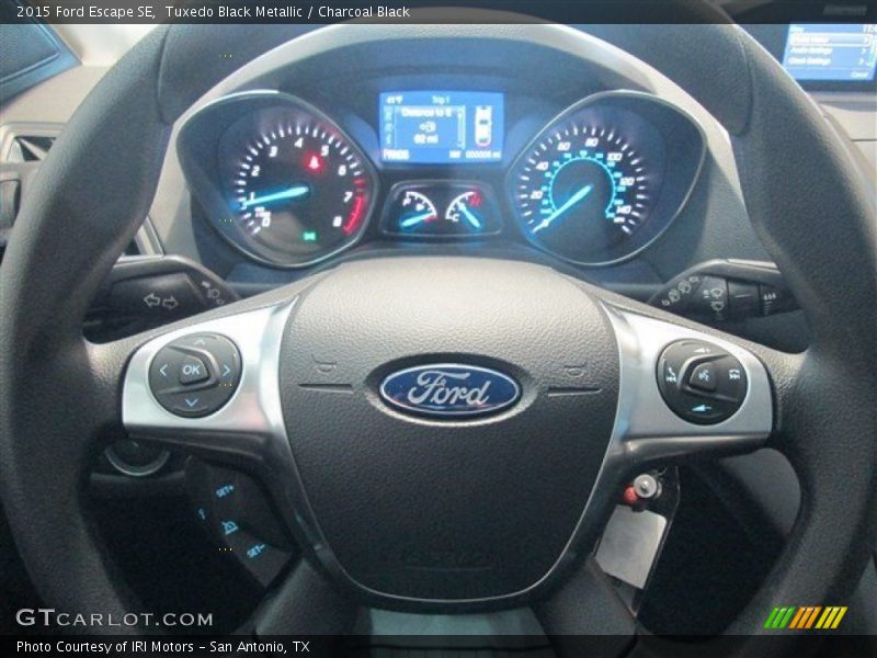 Tuxedo Black Metallic / Charcoal Black 2015 Ford Escape SE