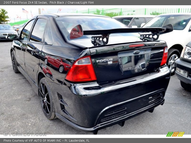 Pitch Black / Charcoal/Light Flint 2007 Ford Focus ZX4 SE Sedan