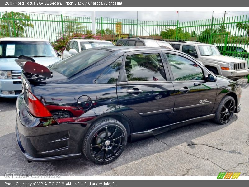 Pitch Black / Charcoal/Light Flint 2007 Ford Focus ZX4 SE Sedan