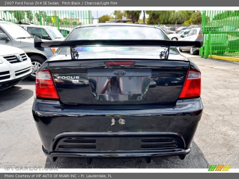 Pitch Black / Charcoal/Light Flint 2007 Ford Focus ZX4 SE Sedan
