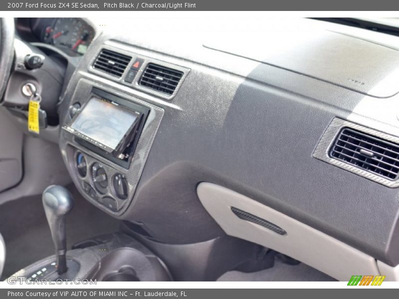 Pitch Black / Charcoal/Light Flint 2007 Ford Focus ZX4 SE Sedan
