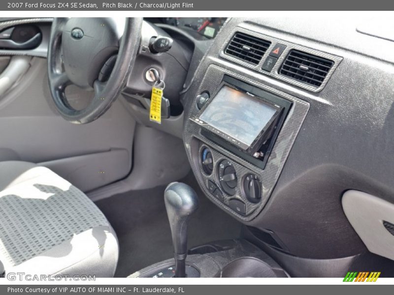 Pitch Black / Charcoal/Light Flint 2007 Ford Focus ZX4 SE Sedan