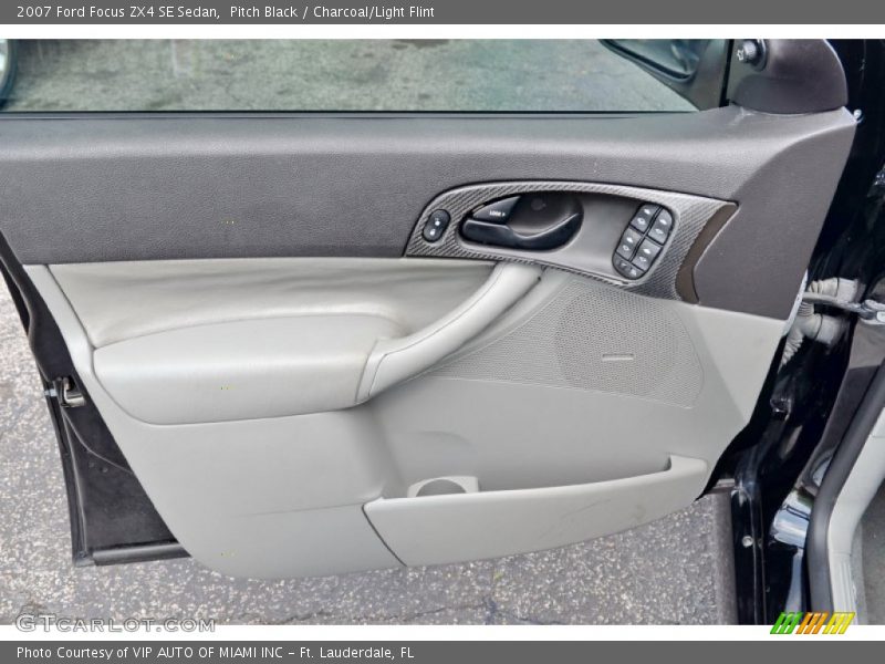 Pitch Black / Charcoal/Light Flint 2007 Ford Focus ZX4 SE Sedan