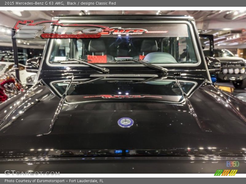 Black / designo Classic Red 2015 Mercedes-Benz G 63 AMG