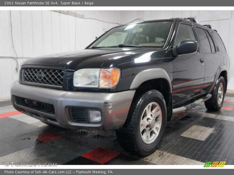 Super Black / Beige 2001 Nissan Pathfinder SE 4x4