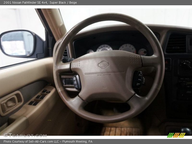 Super Black / Beige 2001 Nissan Pathfinder SE 4x4