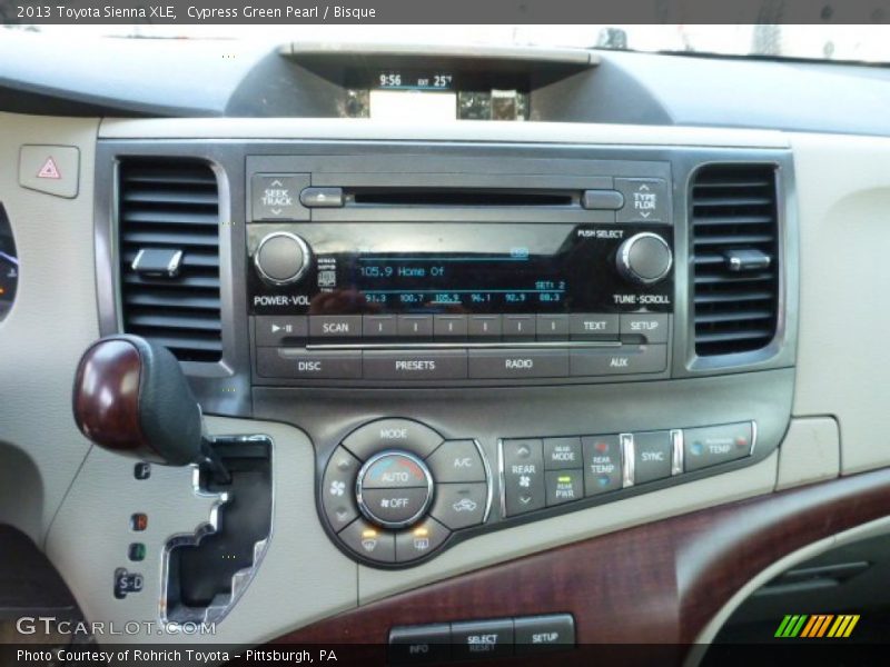 Controls of 2013 Sienna XLE
