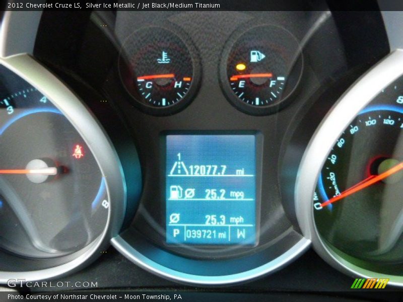 Silver Ice Metallic / Jet Black/Medium Titanium 2012 Chevrolet Cruze LS