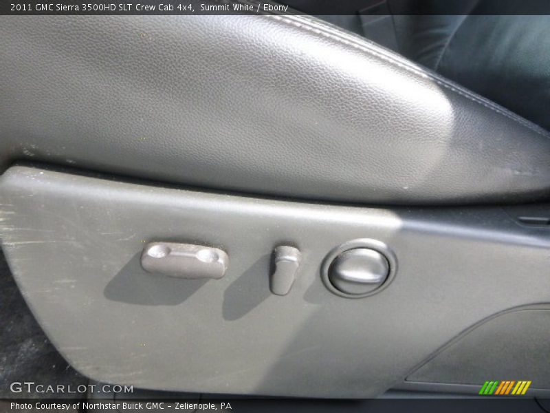 Summit White / Ebony 2011 GMC Sierra 3500HD SLT Crew Cab 4x4