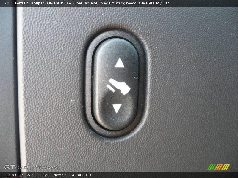Medium Wedgewood Blue Metallic / Tan 2005 Ford F250 Super Duty Lariat FX4 SuperCab 4x4