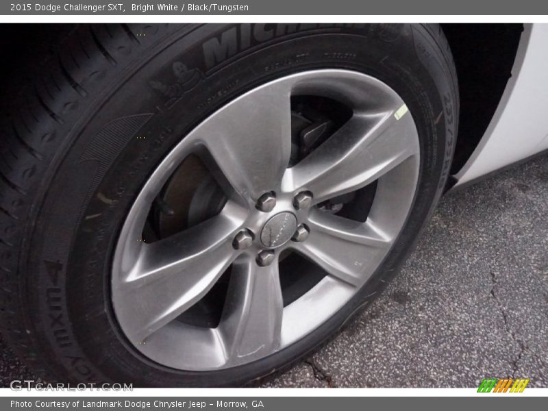 Bright White / Black/Tungsten 2015 Dodge Challenger SXT