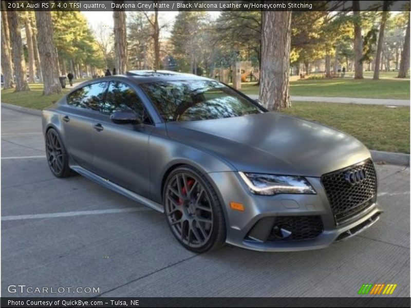 Front 3/4 View of 2014 RS 7 4.0 TFSI quattro