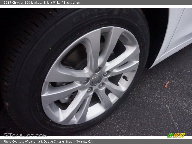 Bright White / Black/Linen 2015 Chrysler 200 Limited