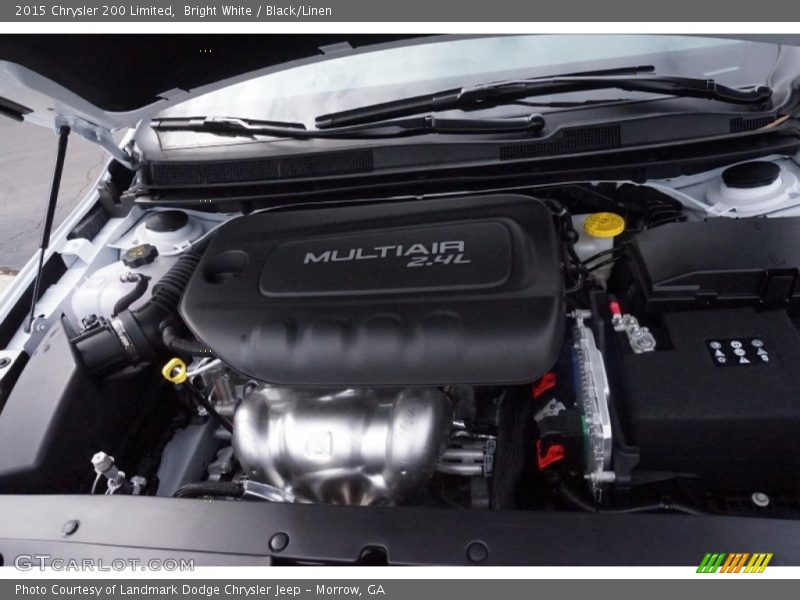 Bright White / Black/Linen 2015 Chrysler 200 Limited