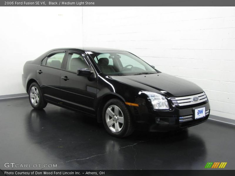 Black / Medium Light Stone 2006 Ford Fusion SE V6