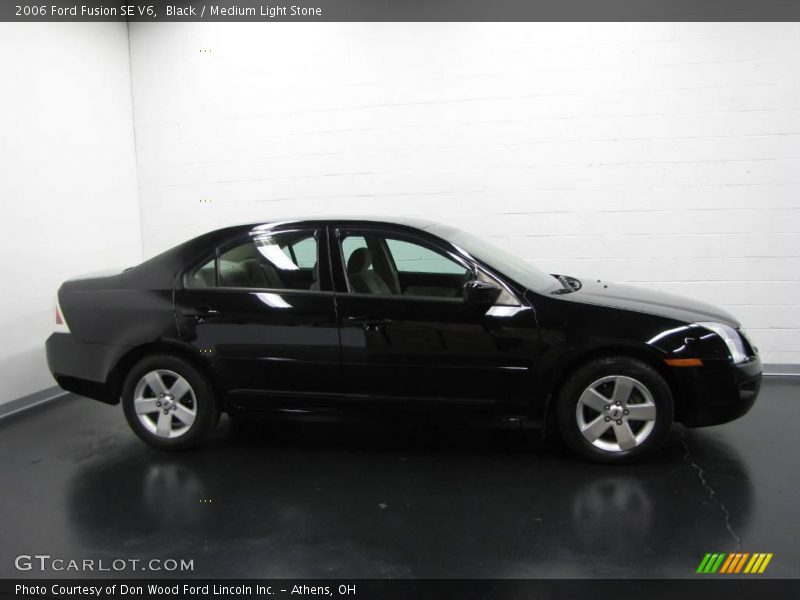 Black / Medium Light Stone 2006 Ford Fusion SE V6