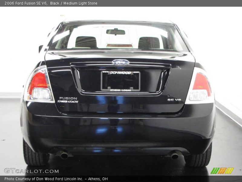 Black / Medium Light Stone 2006 Ford Fusion SE V6