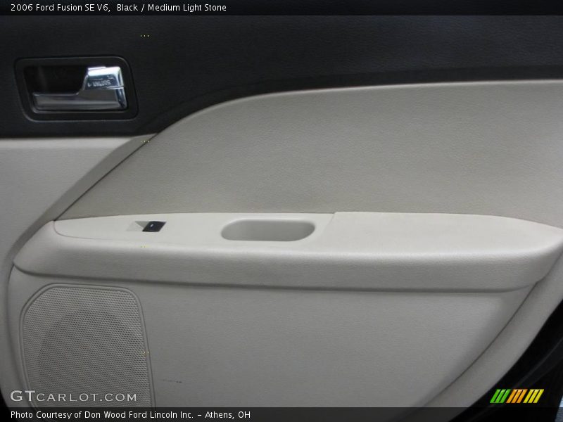 Black / Medium Light Stone 2006 Ford Fusion SE V6