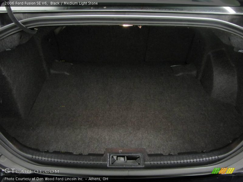 Black / Medium Light Stone 2006 Ford Fusion SE V6