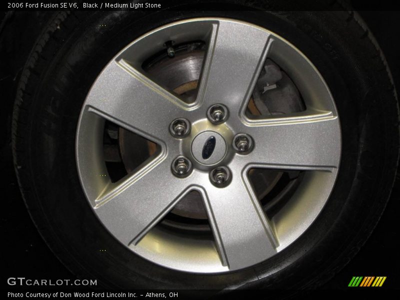 Black / Medium Light Stone 2006 Ford Fusion SE V6