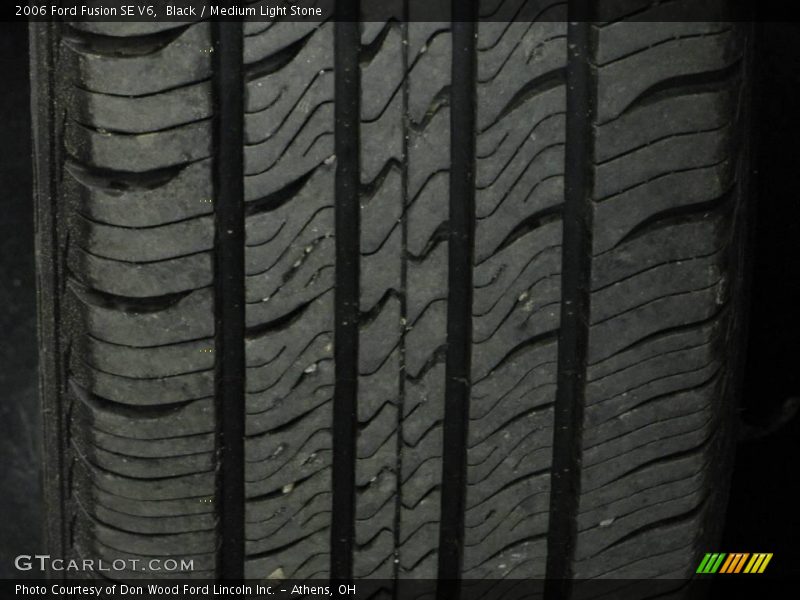 Black / Medium Light Stone 2006 Ford Fusion SE V6