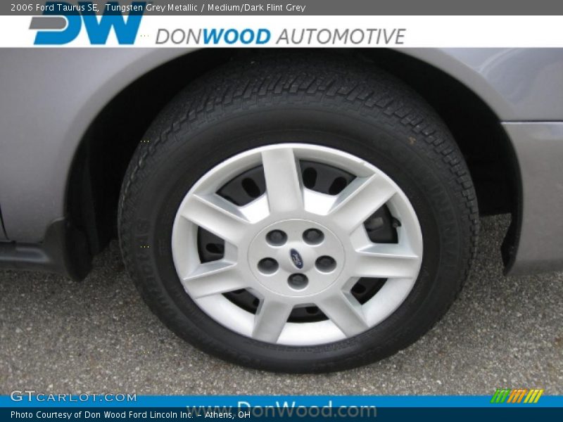 Tungsten Grey Metallic / Medium/Dark Flint Grey 2006 Ford Taurus SE