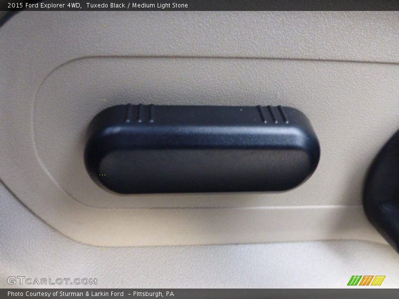 Tuxedo Black / Medium Light Stone 2015 Ford Explorer 4WD
