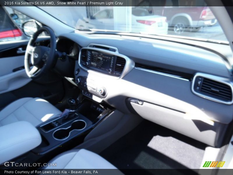 Snow White Pearl / Premium Light Gray 2016 Kia Sorento SX V6 AWD