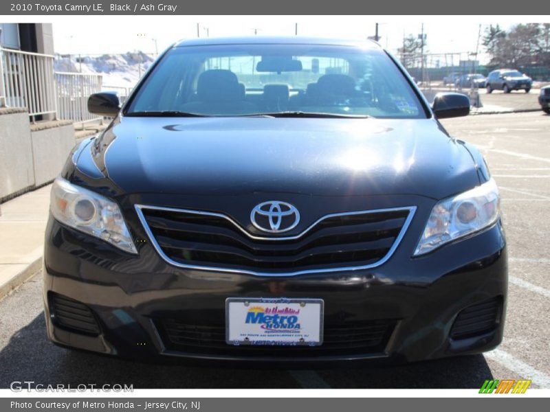 Black / Ash Gray 2010 Toyota Camry LE