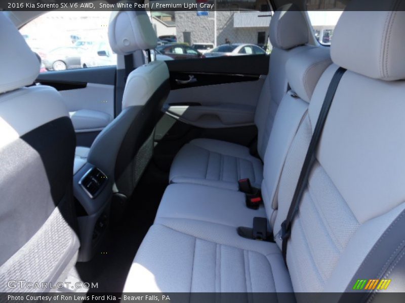 Rear Seat of 2016 Sorento SX V6 AWD