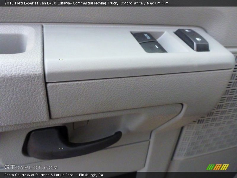 Oxford White / Medium Flint 2015 Ford E-Series Van E450 Cutaway Commercial Moving Truck
