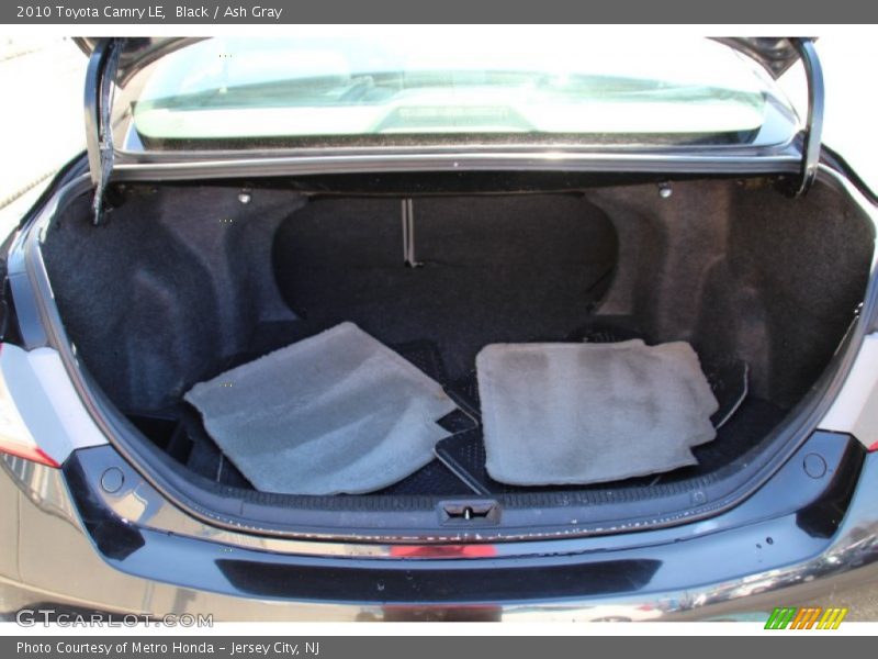 Black / Ash Gray 2010 Toyota Camry LE