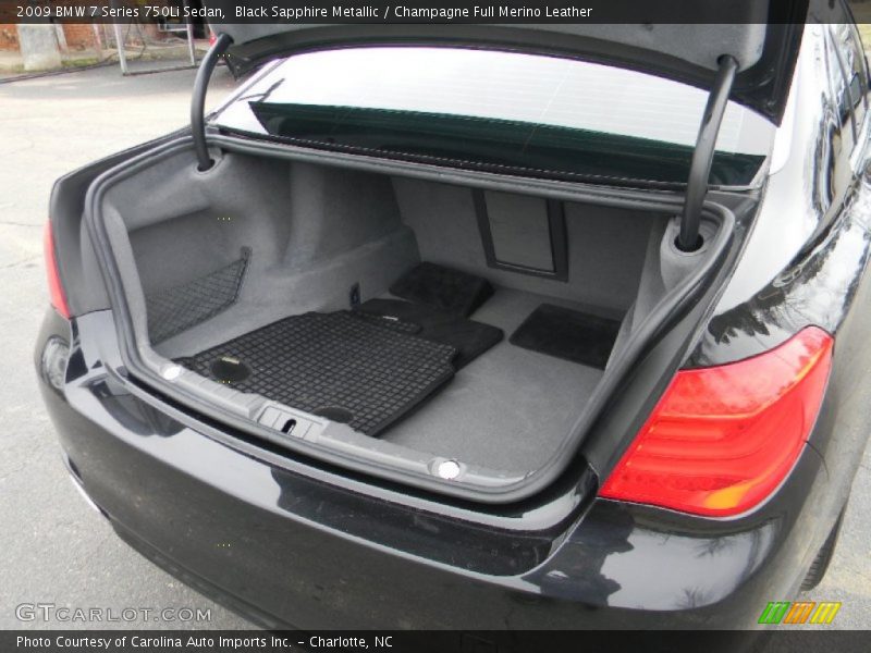  2009 7 Series 750Li Sedan Trunk